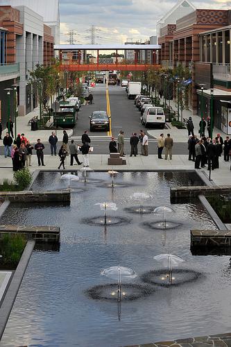 New Mall Gives Students Fresh Outlet