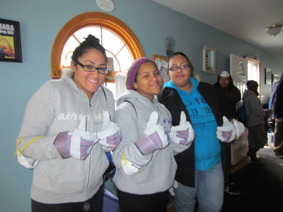Mercy Gives Back Volunteers Earn Praise From Hurricane Sandy Victims
