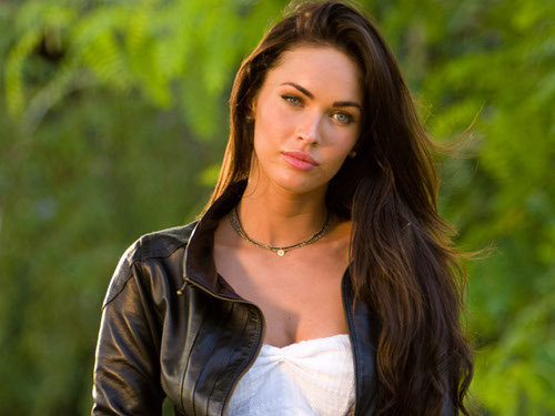 MEGAN FOX ACTOR IN "THIS IS 40" WHO WORKS AT A BOUTIQUE BUT HAS MORE MONEY THAN ANYONE FOR SOME REASON. 