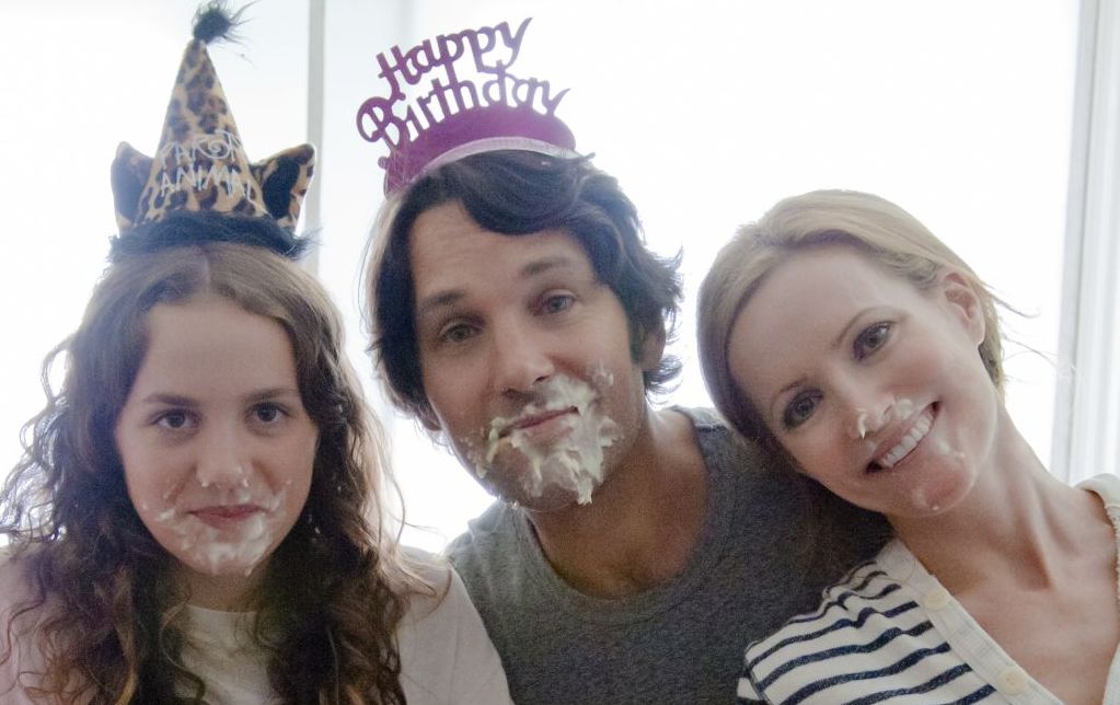 CAST -  (LEFT TO RIGHT IN ORDER) MAUDE APATOW (OLDEST DAUGHTER), PAUL RUDD (FATHER), LESILE MANN (MOTHER)