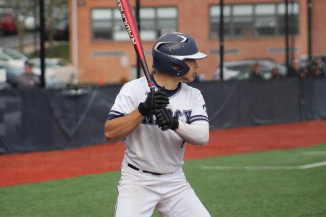 Baseball wins series Against St. Thomas Aquinas for the first time since 2010