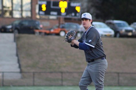 Kelly Continues to Impress While Mavs Score 14 Runs