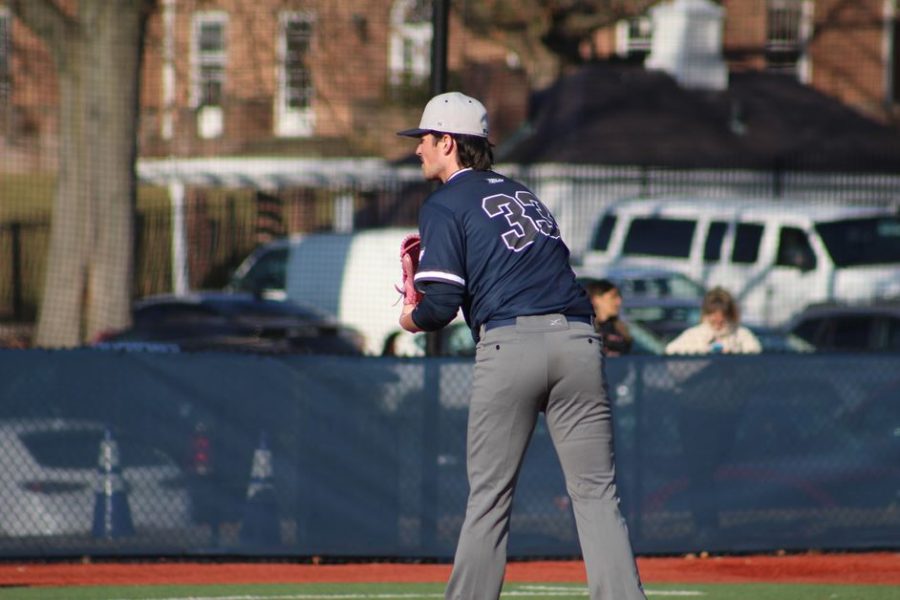 Baseball Clinches Consecutive Playoff Appearances with Wins Over DYouville
